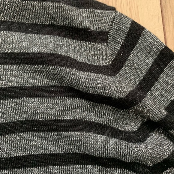 EUC VEX vintage holiday Lurex black and silver holiday turtleneck knit top - Picture 11 of 11